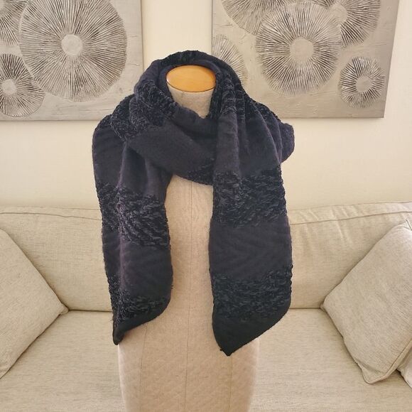 Rebecca Minkoff Block Yarn Muffler Scarf - Picture 5 of 12